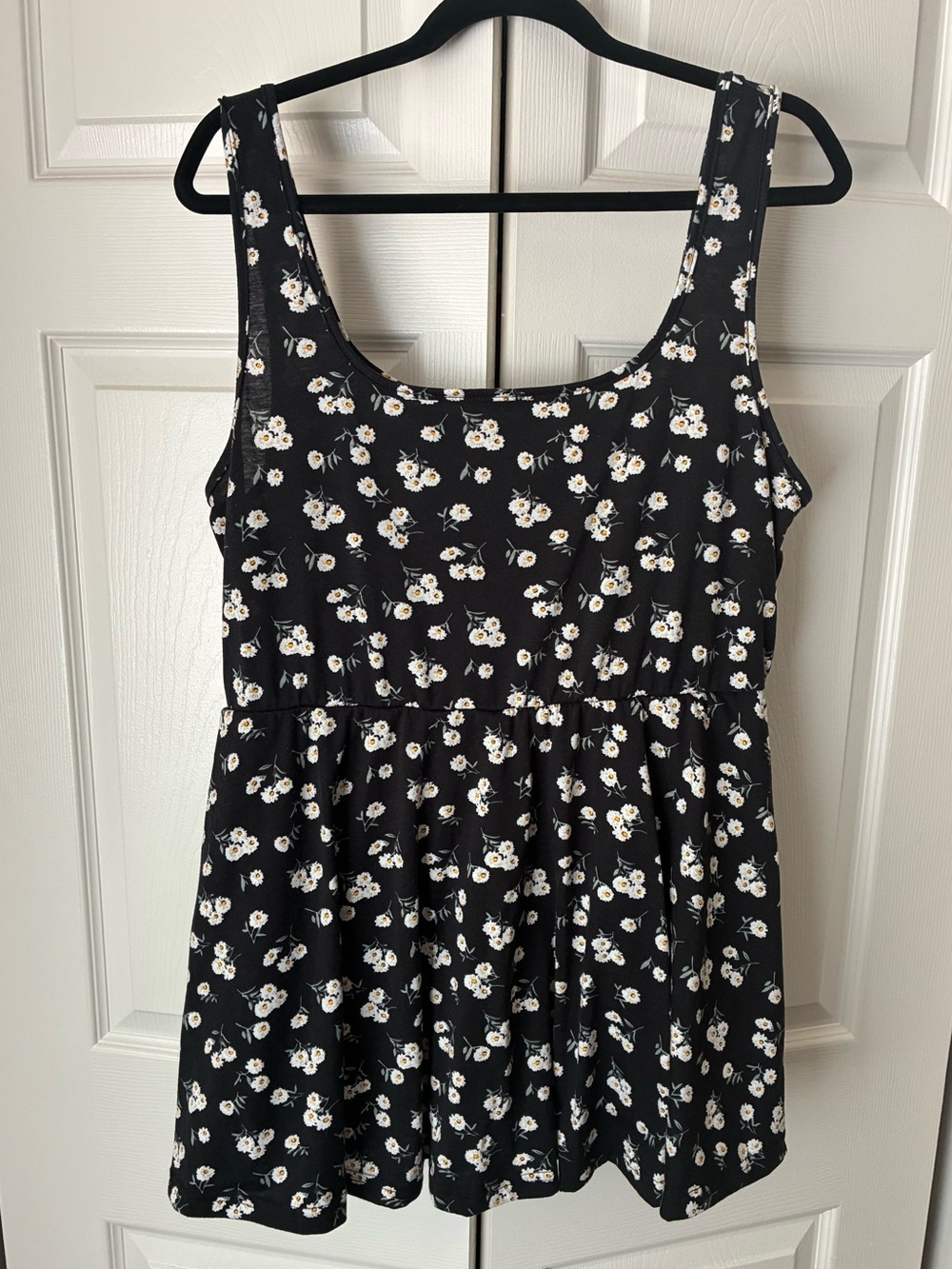 SHEIN Black Dress with White and Yellow Daisy Print